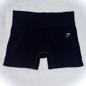 Gymshark- Everyday Seamless Shorts- size M